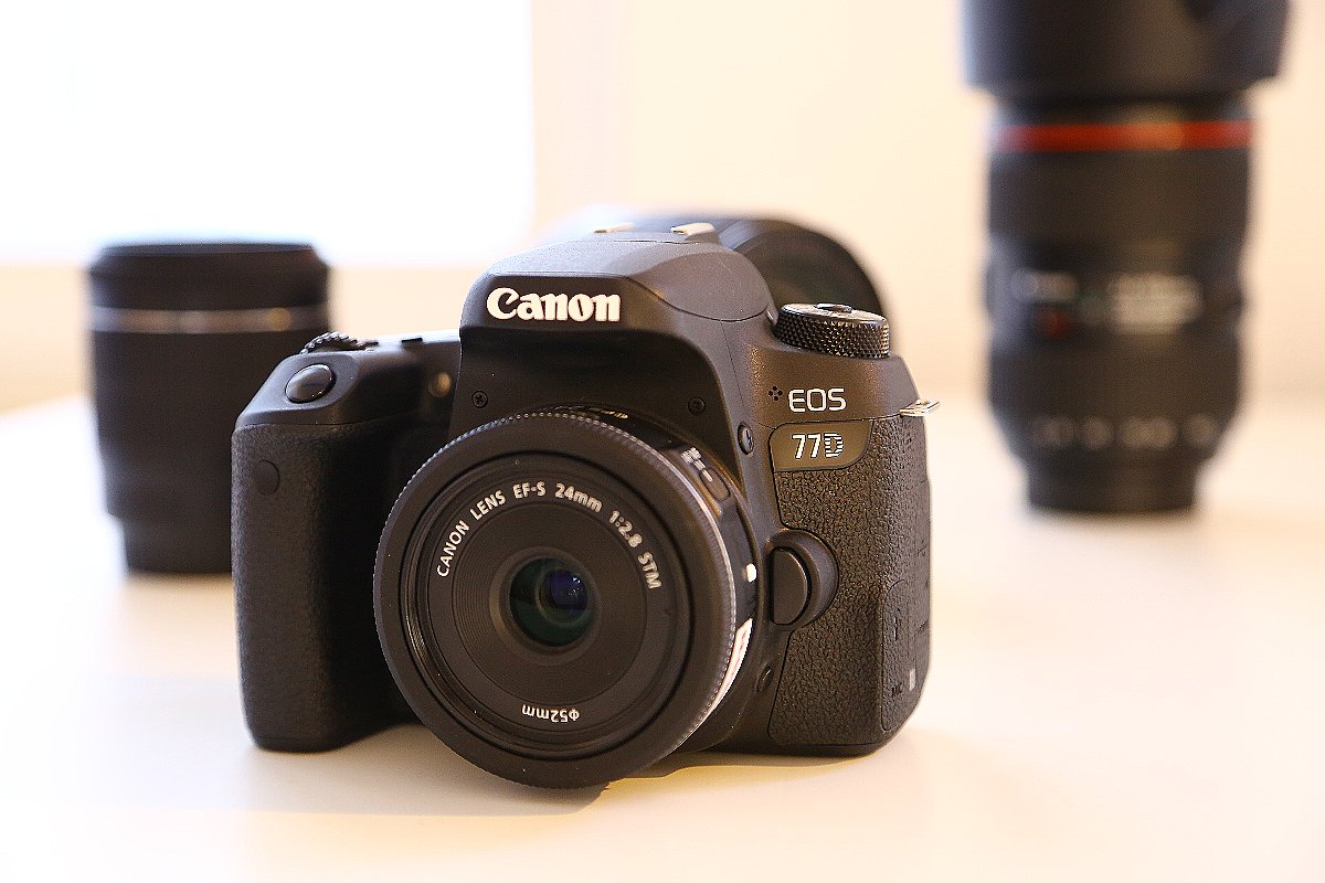 Novinky Canon EOS 77D