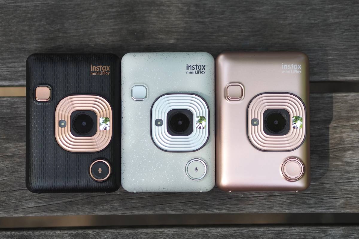 INSTAX MINI LIPLAY MINIRECENZE: NEJMENŠÍ A NEJLEHČÍ Z INSTAXŮ – CEWE