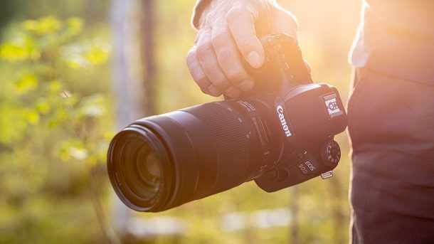 Canon EOS 90D recenze