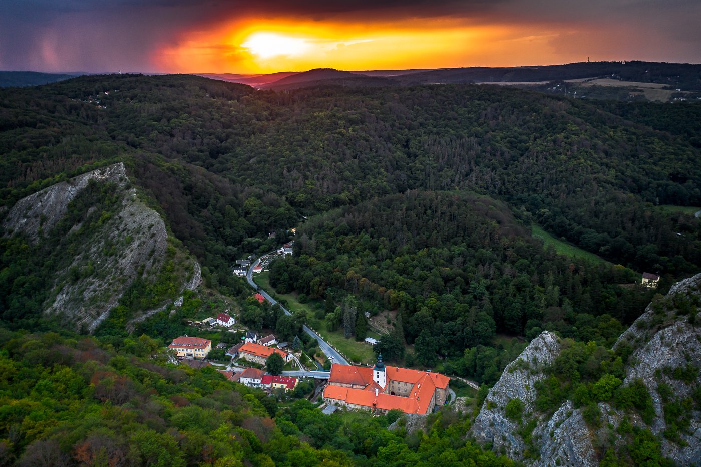 Svatý Jan pod Skalou