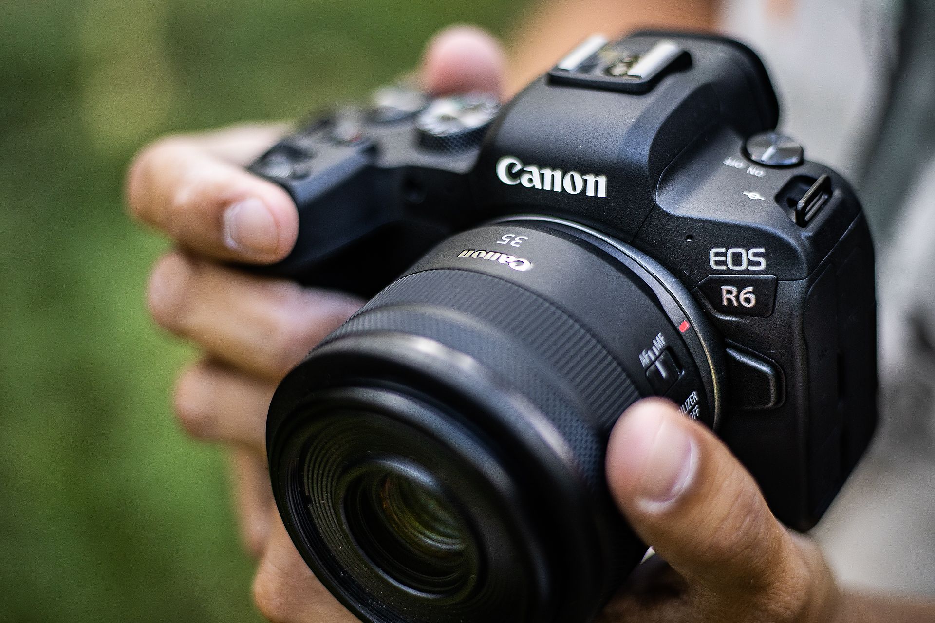 Canon EOS R6 recenze