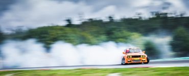 Fotografování sportu: jak fotit driftující auta
