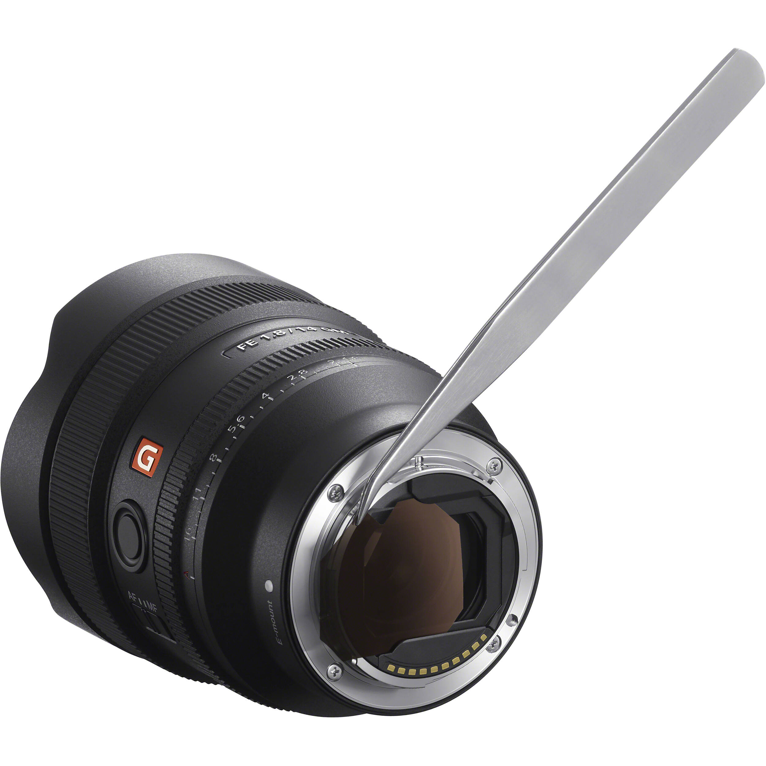 Sony FE 14mm f/1,8 GM je vybaven držákem gelových filtrů