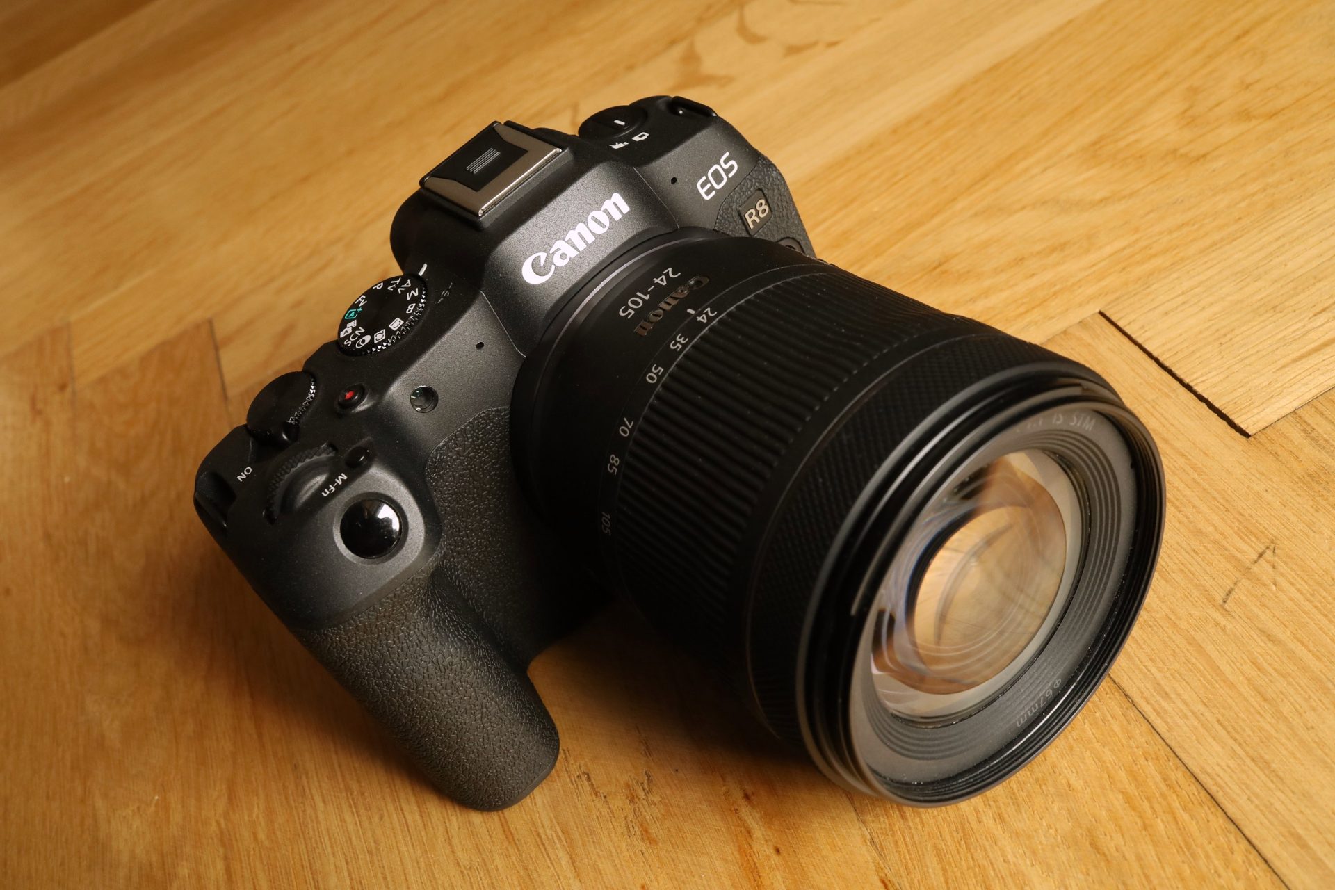 Canon EOS R8