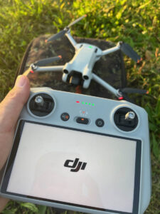 Dron, DJI, display, ovládání dronu