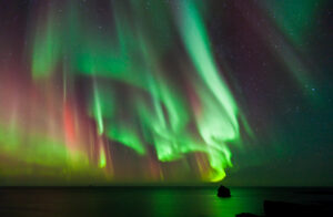 Aurora Borealis, polární záře, noční focení, noční obloha