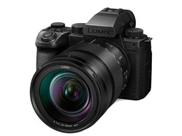 Panasonic Lumix DC-S5 Mark II X + 24-105mm f/4