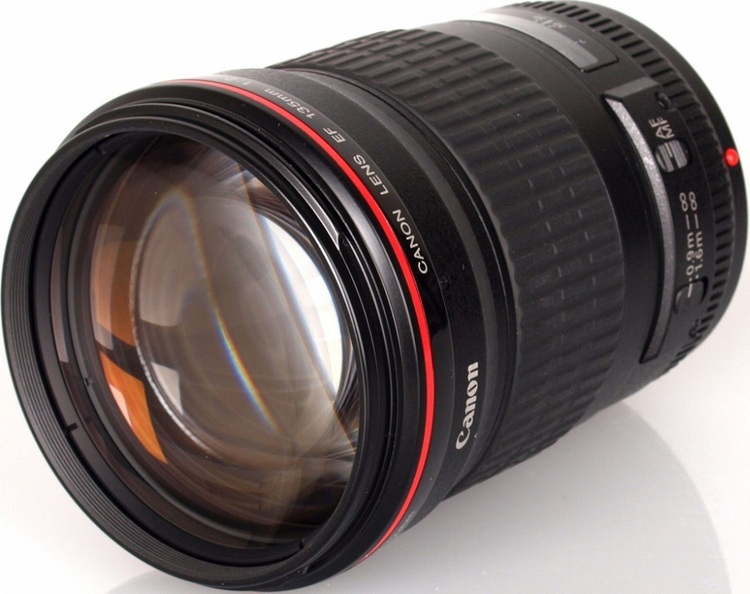 Canon EF 135mm f/2L USM