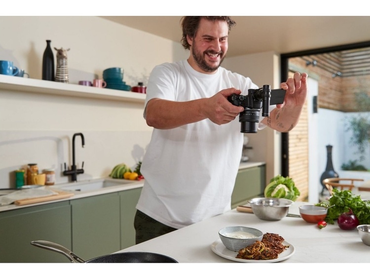 Canon EOS R50 + RF-S 18-45mm Creator KIT - černý