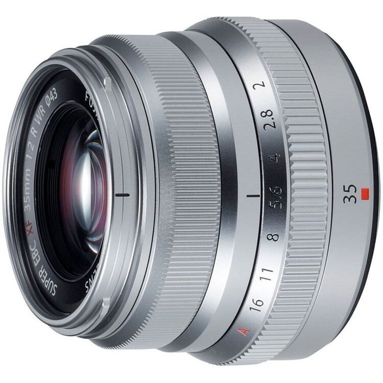 Fujifilm XF 35mm f/2 R WR stříbrný