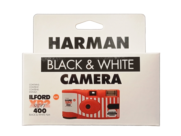 Harman B&W Camera + Ilford XP2 B&W Super 400 135/27 CEWE Fotolab