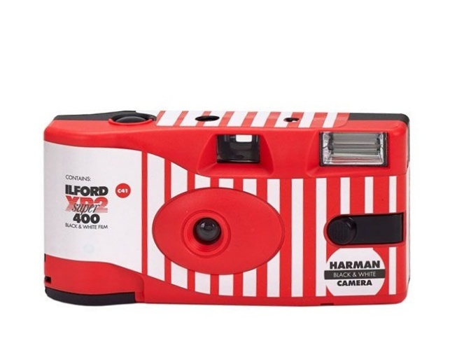 Harman B&W Camera + Ilford XP2 B&W Super 400 135/27