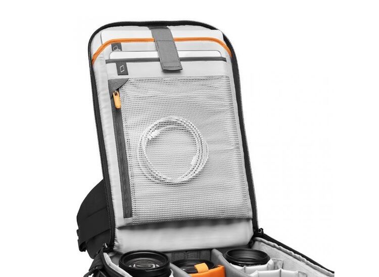 Lowepro Flipside BP 400 AW III, černá
