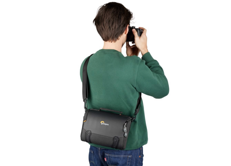 Lowepro Adventura SH 140 III černá