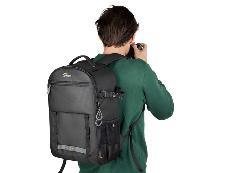 Lowepro Adventura BP 300 III - černá
