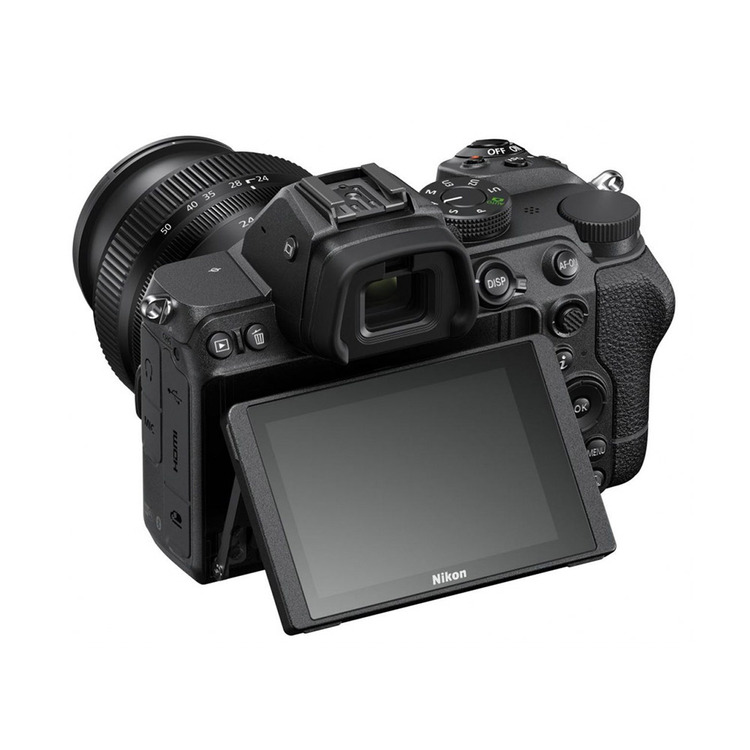 Nikon Z 5 + 24-50mm f/4.0-6.3 VR + FTZ adaptér