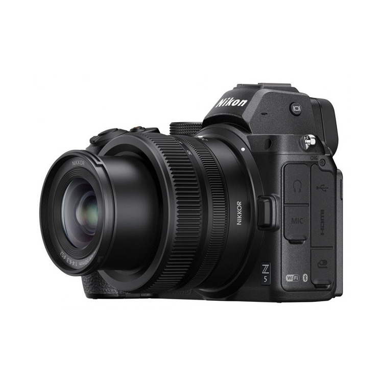 Nikon Z 5 + 24-50mm f/4.0-6.3 VR + FTZ adaptér