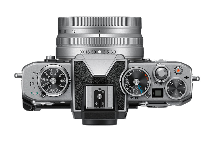 Nikon Z fc + 16-50mm stříbrný