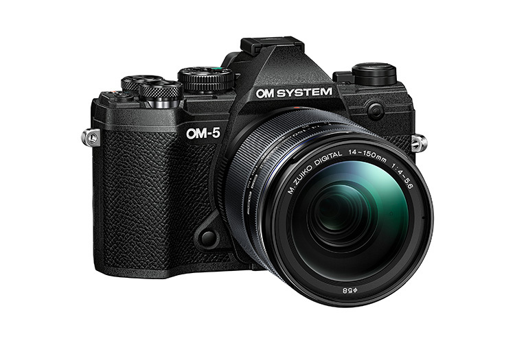 OM System OM-5 + 14-150mm f/4-5.6 II - černá