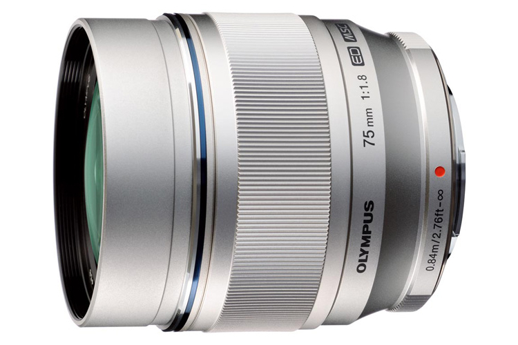 Olympus M.ZUIKO DIGITAL ED 75mm f/1.8 stříbrný