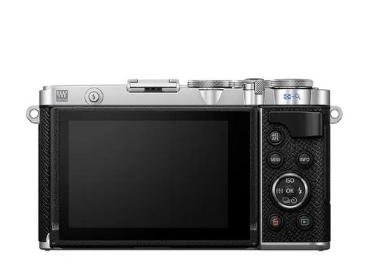 Olympus E-P7 stříbrný (tělo)