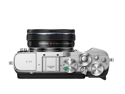 Olympus E-P7 stříbrný + 14-42mm EZ Pancake Zoom