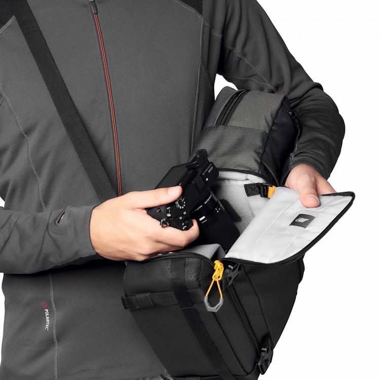 Lowepro Slingshot SL 250 AW III - šedý