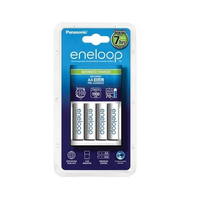 Nabíječka Panasonic + 4x AA baterie
