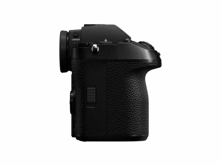 Panasonic Lumix DC-S1R tělo