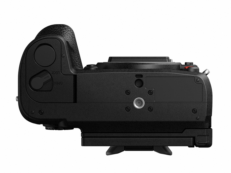 Panasonic Lumix DC-GH6 (tělo)