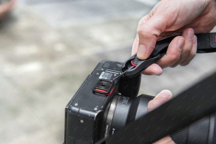 Peak Design Leash - světle šedý (Ash)