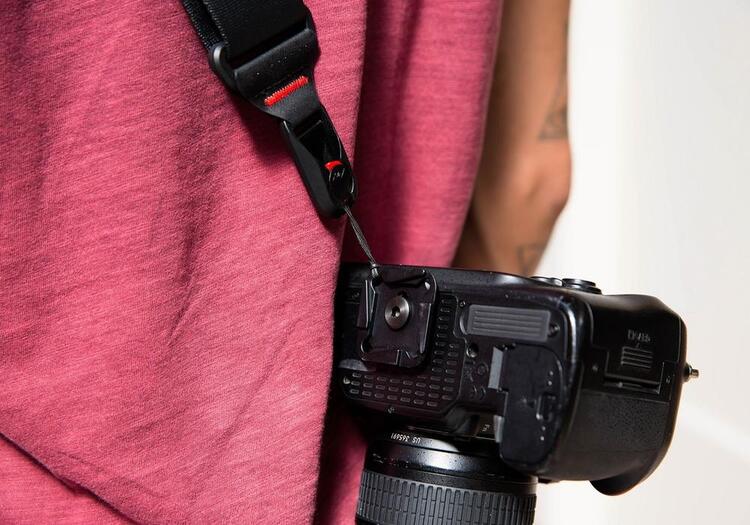 Peak Design Slide - černý