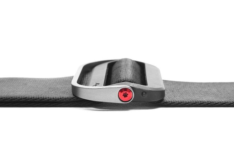 Peak Design Slide - světle šedý (ASH)