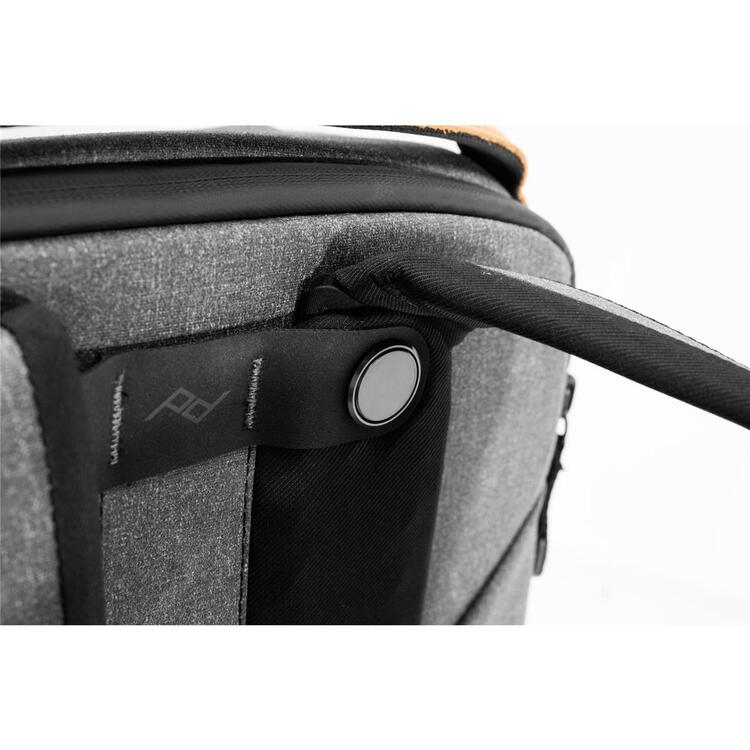 Peak Design Everyday Backpack 20L, v2 - Charcoal