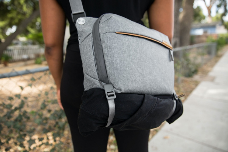Peak Design Everyday Sling 6L, v2 - Ash