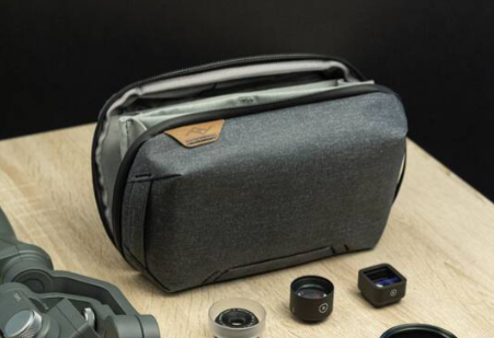 Peak Design Tech Pouch - Charcoal | CEWE Fotolab