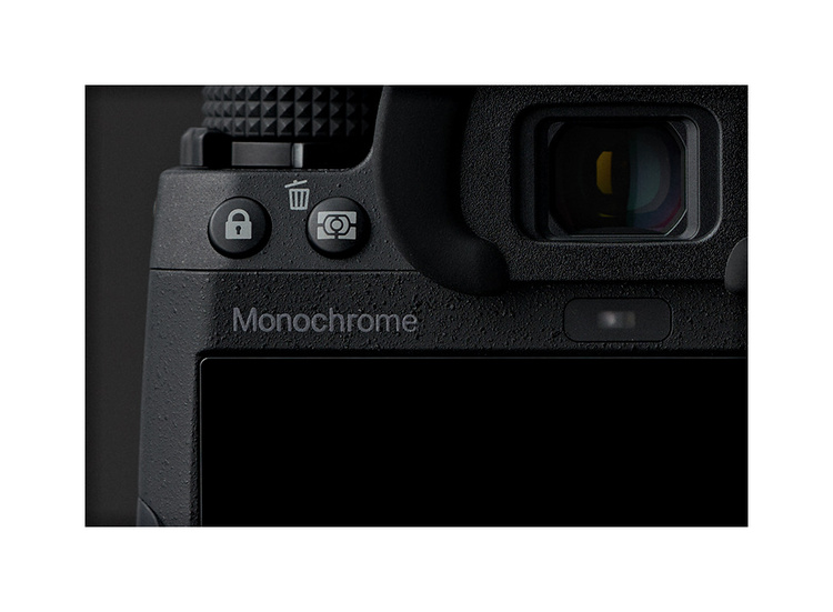 Pentax K-3 Mark III Monochrome - tělo