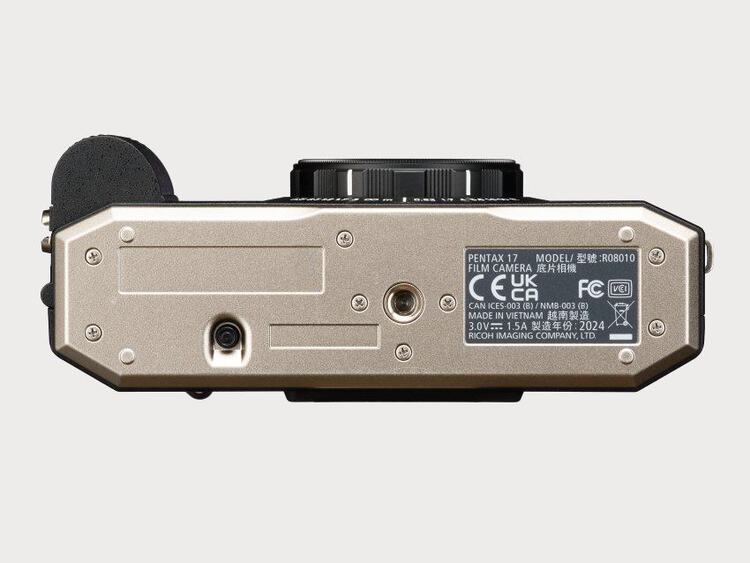 Pentax 17