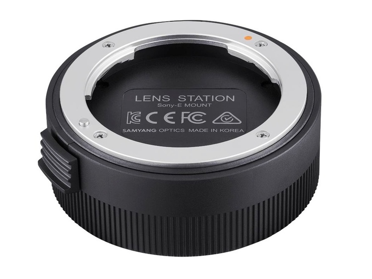 Samyang Lens Station (Sony E) - dokovací stanice