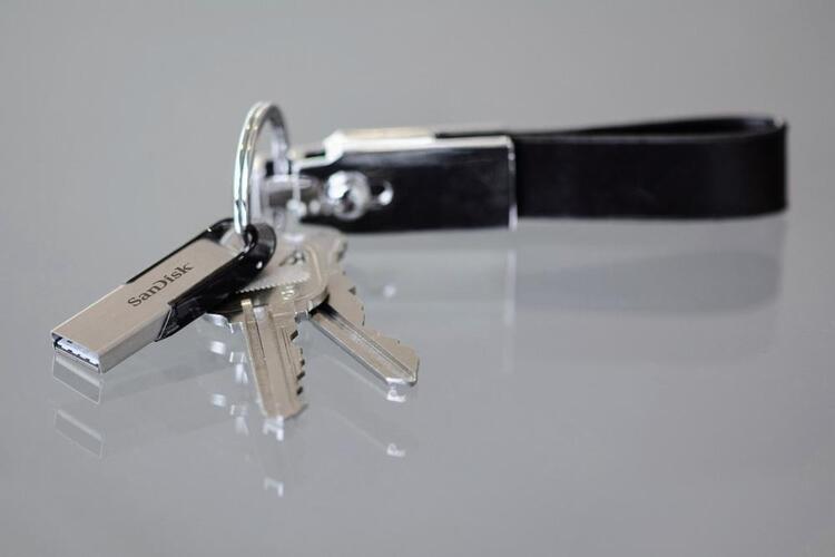 SanDisk Ultra Flair USB 3.0 32GB