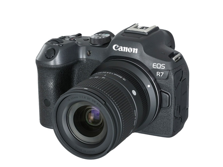 Sigma 18-50mm f/2.8 DC DN Contemporary (Canon RF)