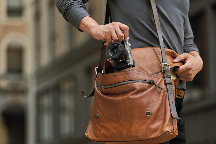 Sony Alpha A7C + 28-60mm - černý