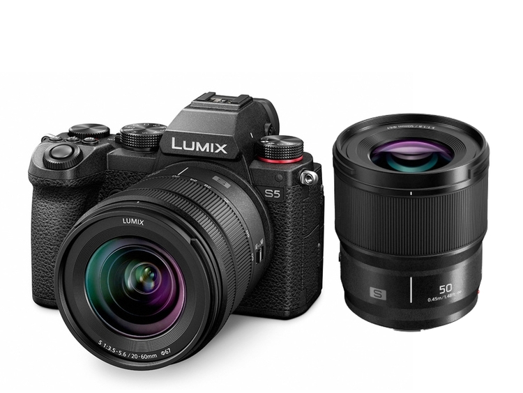 Panasonic Lumix DC-S5 + 20-60mm f/3.5-5.6 + 50mm f/1.8