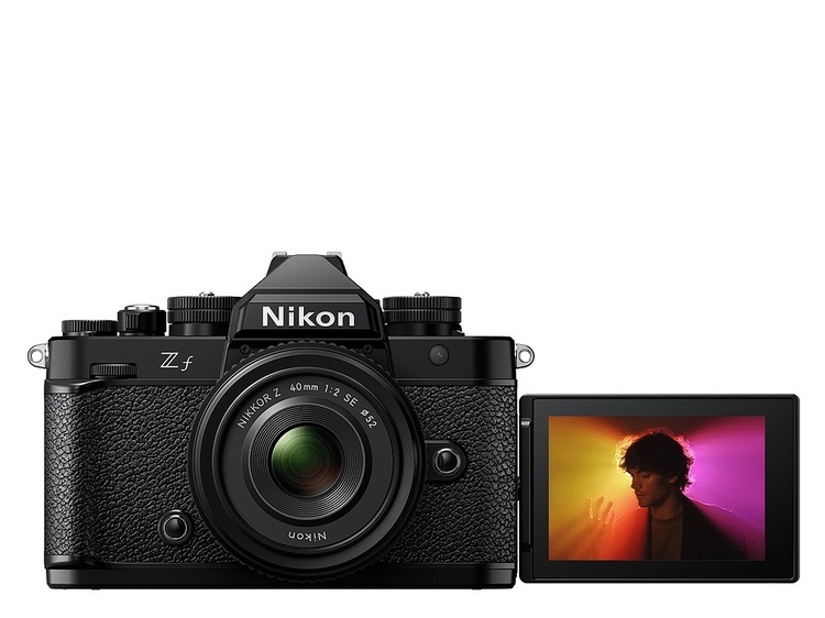 Nikon Z f + 40mm f/2 SE - černý