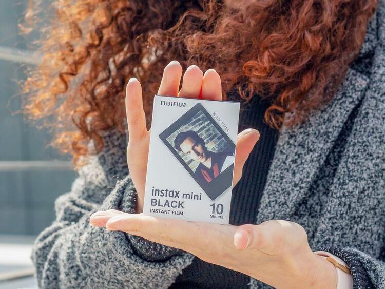 Fujifilm instax™ mini film BLACK (10ks)