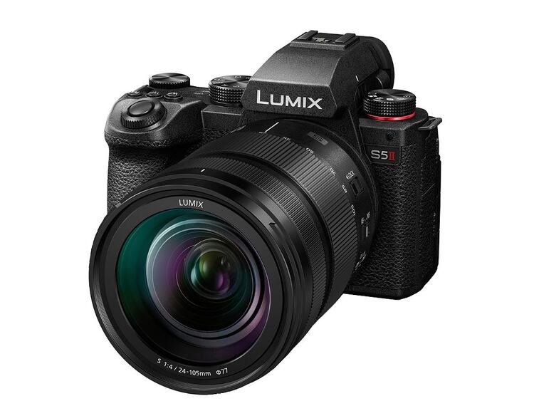 Panasonic Lumix DC-S5 II + 24-105mm f/4