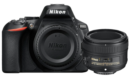 Nikon D5600 tělo + 50mm f/1.8G AF-S