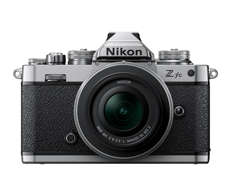Nikon Z fc + 16-50mm stříbrný