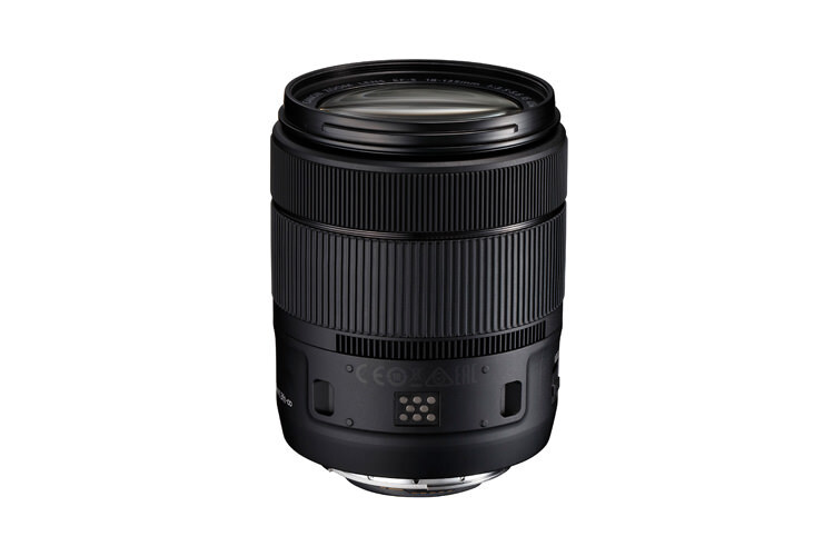Canon EF-S 18-135mm f/3.5-5.6 IS USM