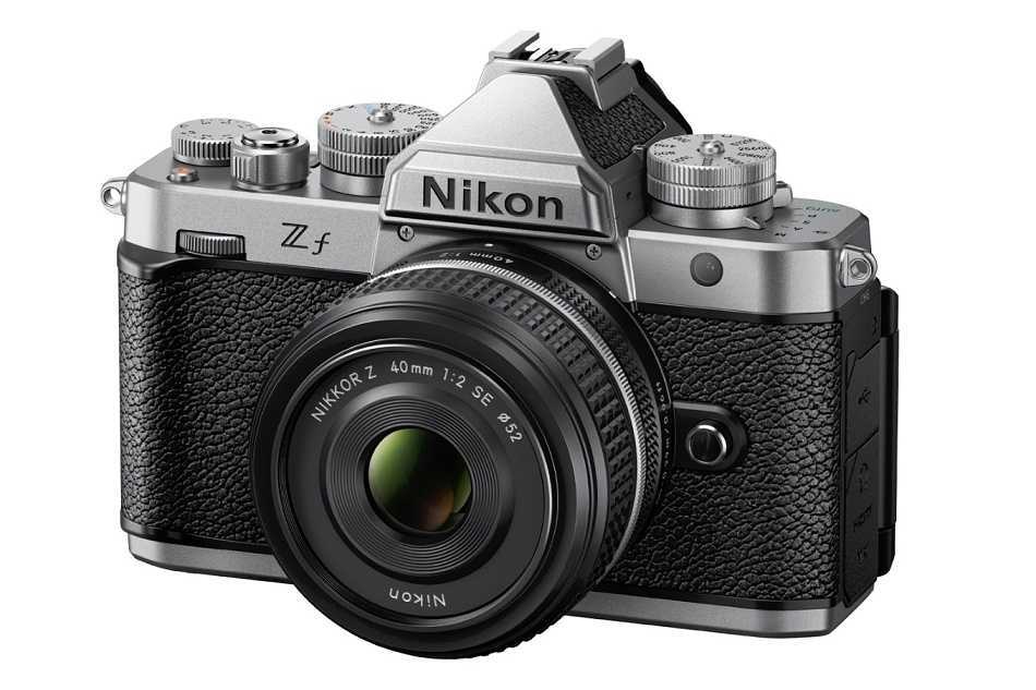 Nikon Z f + 40mm f/2 SE - stříbrný Nikon Z f + 40mm f/2 SE - stříbrný